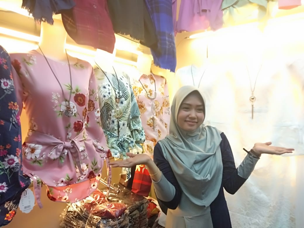 Awalnya Penjaga Toko Kini Lira Menjadi Owner Bisnis Fashion